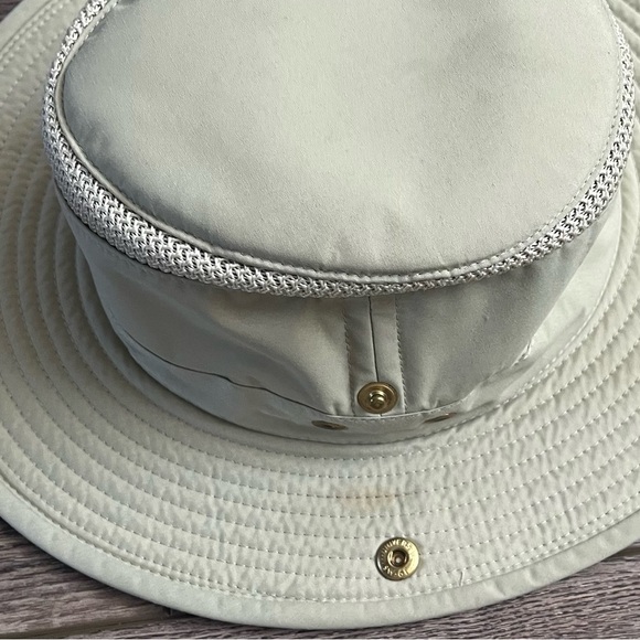 Tilley Endurables Airflo Hat  7 - no strings - Picture 3 of 9